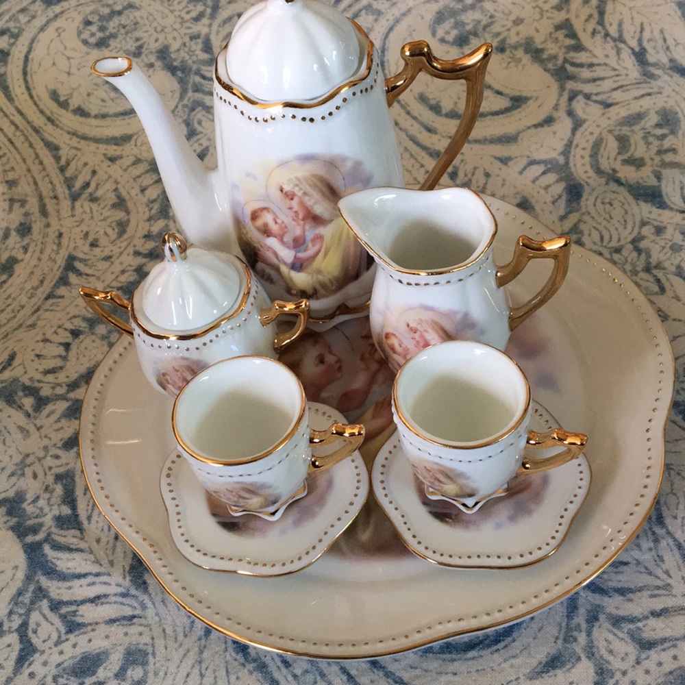 Madonna and Child Tea-Set China set Miniature